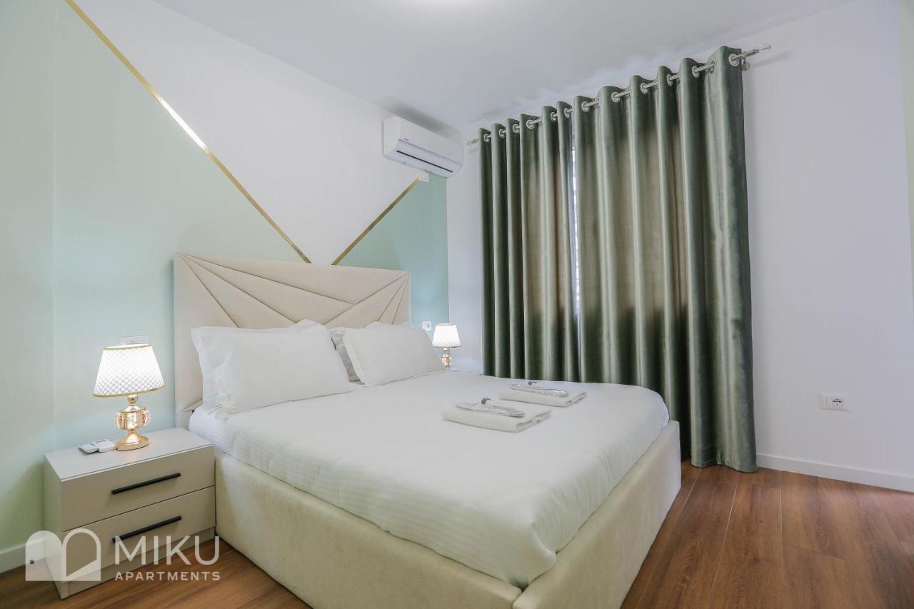 Miku Apartment - Lux 2Bd Apartment At City Center Тирана Екстериор снимка