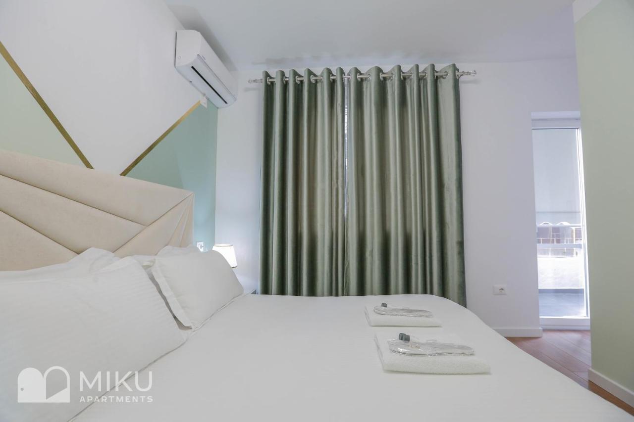 Miku Apartment - Lux 2Bd Apartment At City Center Тирана Екстериор снимка