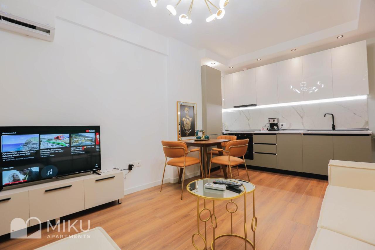 Miku Apartment - Lux 2Bd Apartment At City Center Тирана Екстериор снимка