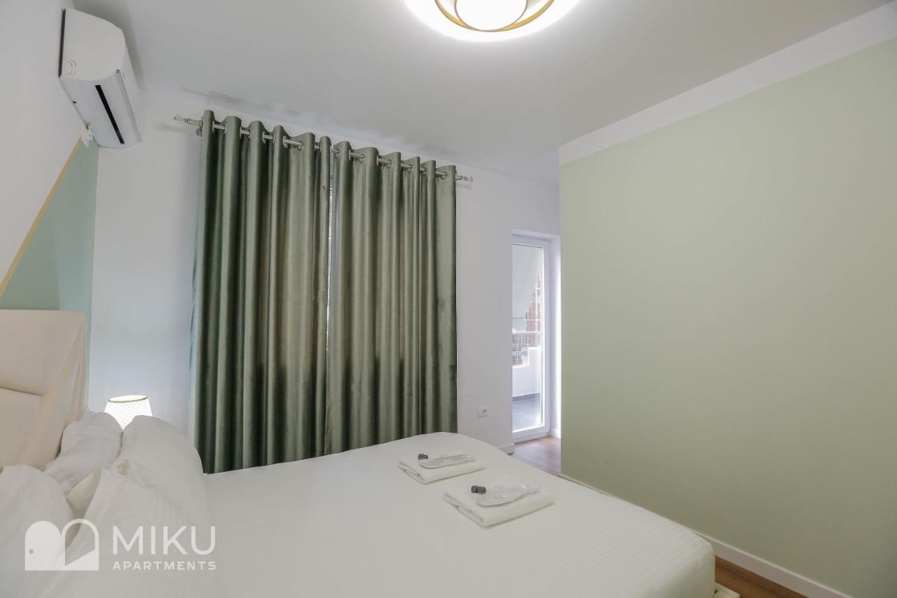 Miku Apartment - Lux 2Bd Apartment At City Center Тирана Екстериор снимка